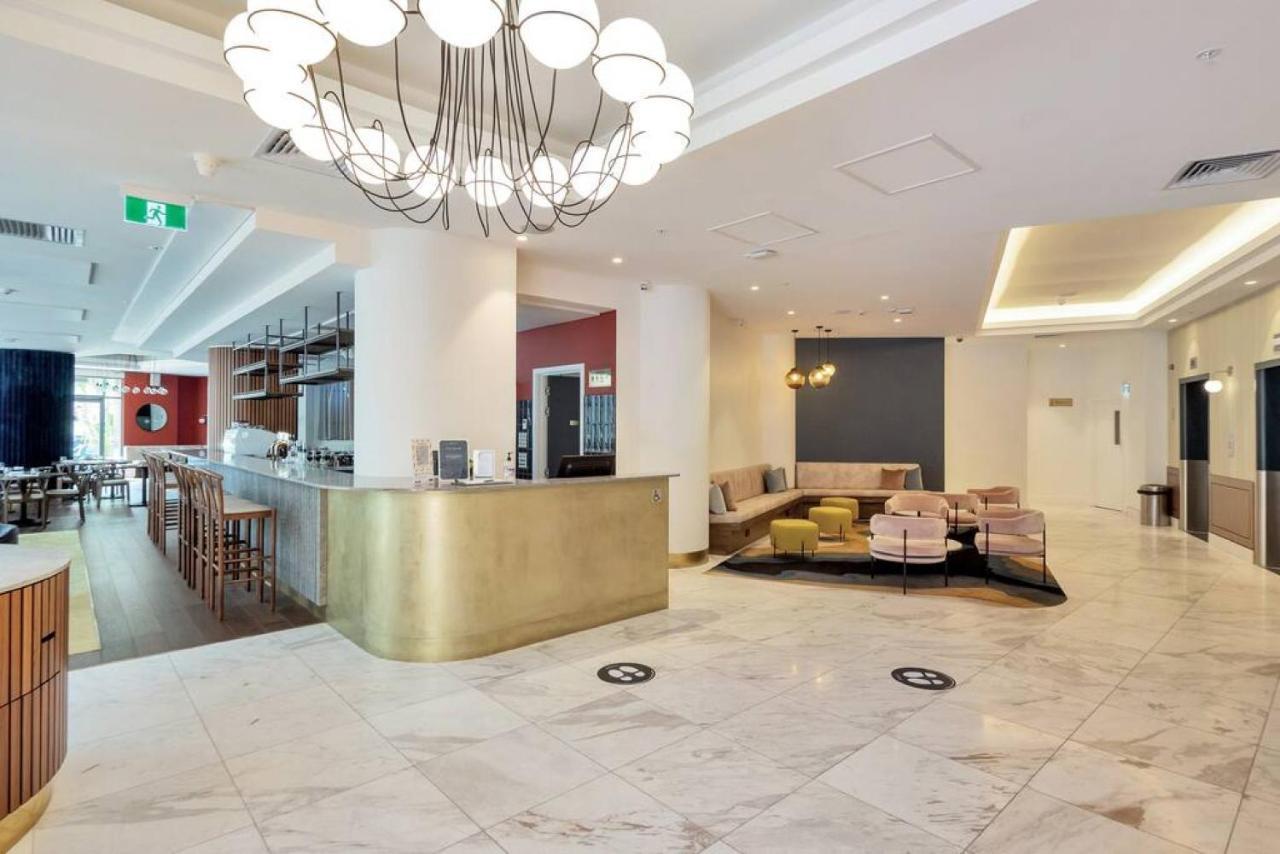 Urban Deco Apartment On Queen Street Оукланд Екстериор снимка